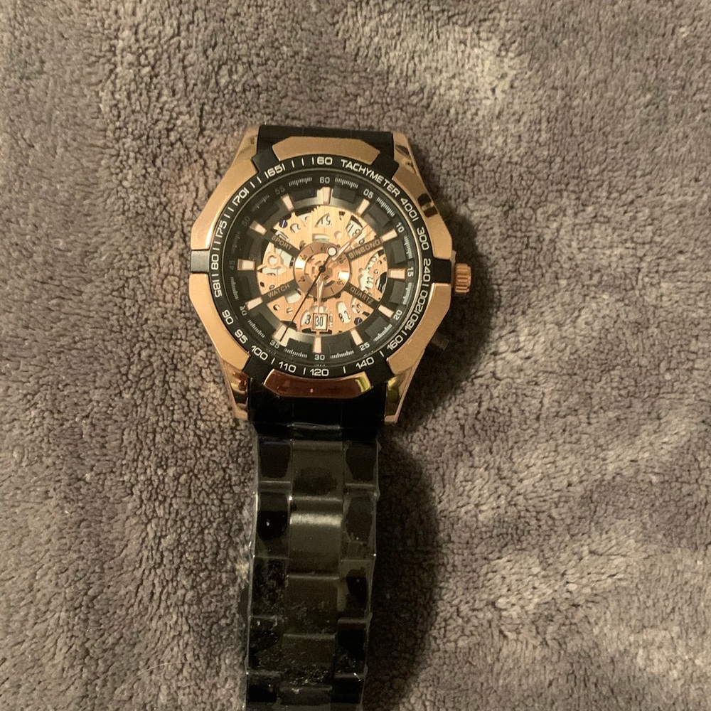 NWOT Men’s waterproof watch by Binbond